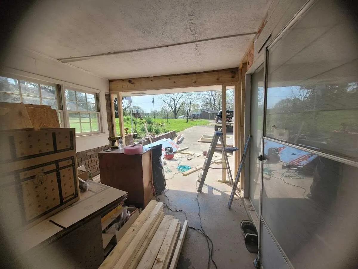 Air movers and dehumidifier for Drying & Dehumidification in Lansing